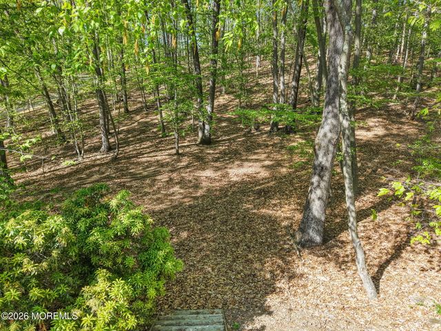 4 Glenwood Road, Colts Neck, NJ 07722