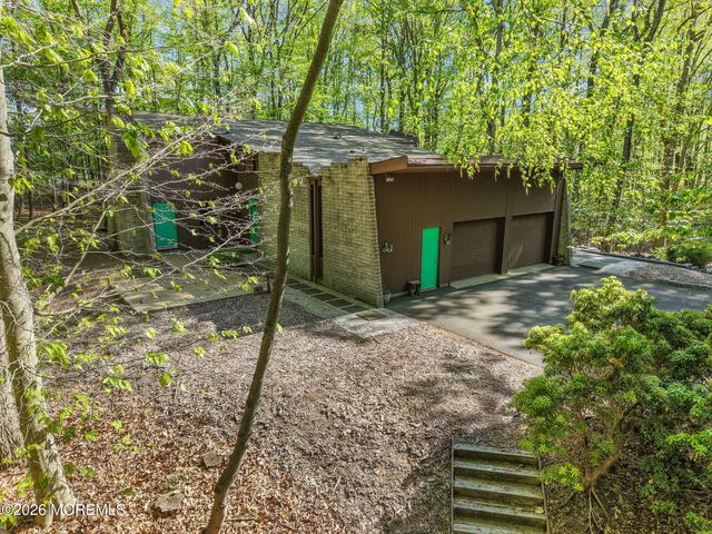 4 Glenwood Road, Colts Neck, NJ 07722