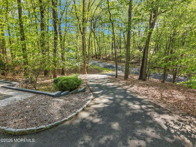 4 Glenwood Road, Colts Neck, NJ 07722