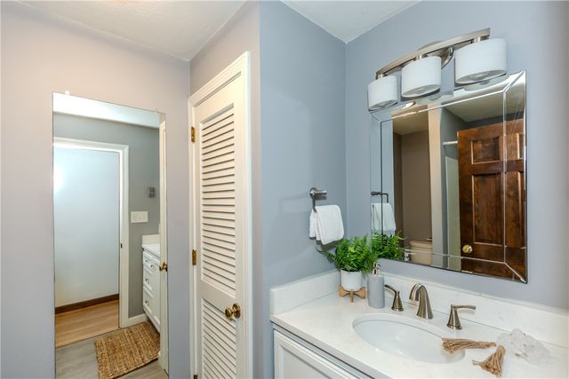 63 Duck Cove Road, North Kingstown, RI 02852