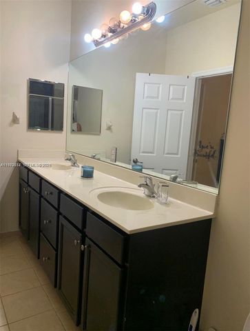3392 W 90th Ter, Hialeah, FL 33018