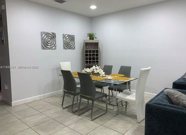 3392 W 90th Ter, Hialeah, FL 33018