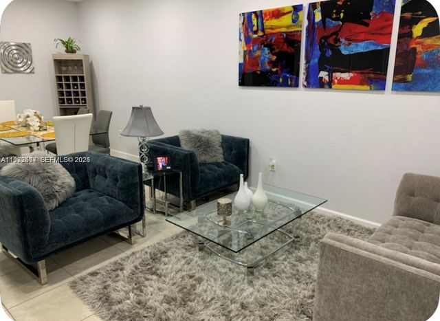 3392 W 90th Ter, Hialeah, FL 33018