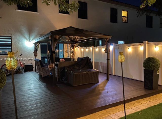 3392 W 90th Ter, Hialeah, FL 33018