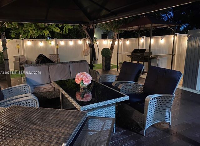 3392 W 90th Ter, Hialeah, FL 33018