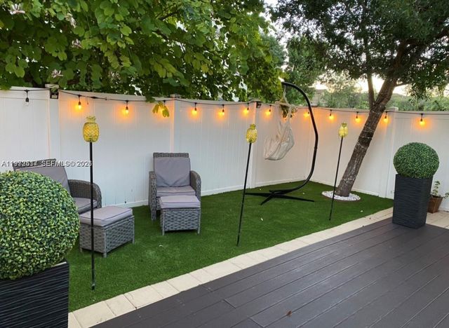 3392 W 90th Ter, Hialeah, FL 33018