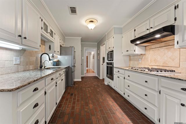 10417 Shoe Creek Dr, Baton Rouge, LA 70818