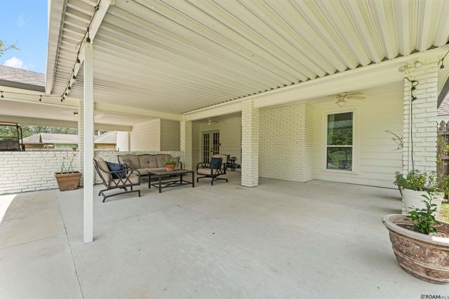 10417 Shoe Creek Dr, Baton Rouge, LA 70818