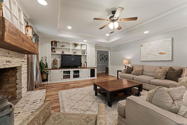 10417 Shoe Creek Dr, Baton Rouge, LA 70818