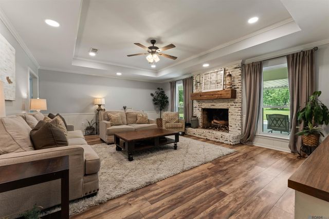 10417 Shoe Creek Dr, Baton Rouge, LA 70818