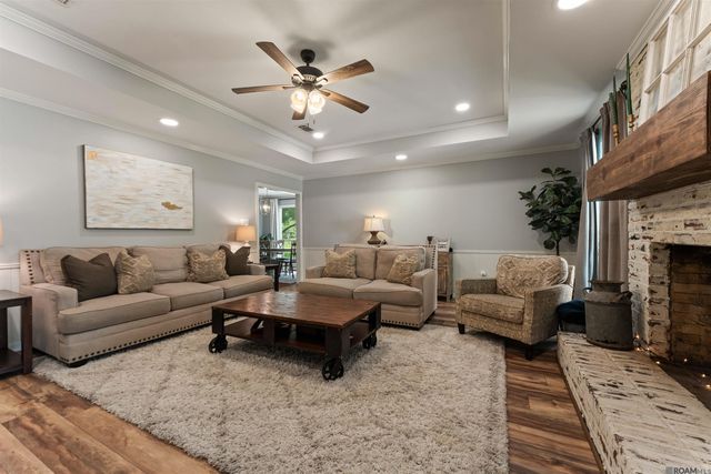 10417 Shoe Creek Dr, Baton Rouge, LA 70818