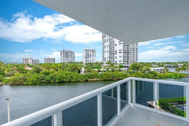 20505 E Country Club Drive 533, Aventura, FL 33180
