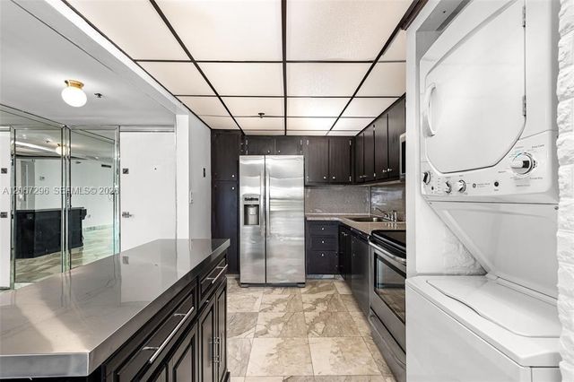 20505 E Country Club Drive 533, Aventura, FL 33180