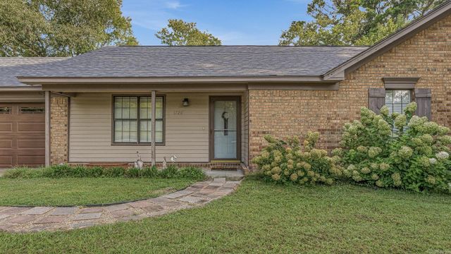 1720 Ridge Oak, Jonesboro, AR 72404