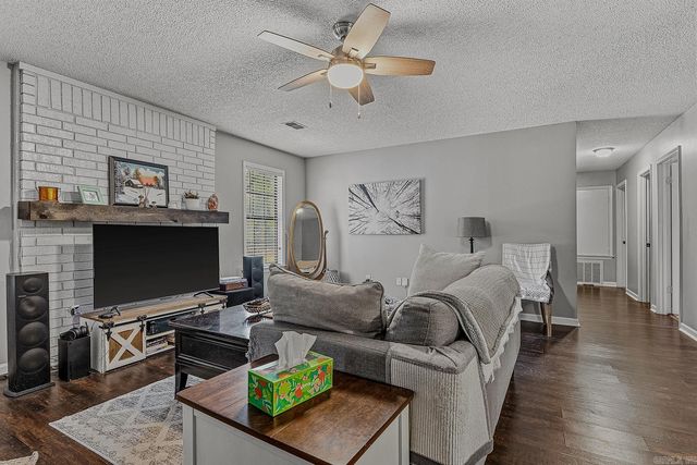 1720 Ridge Oak, Jonesboro, AR 72404