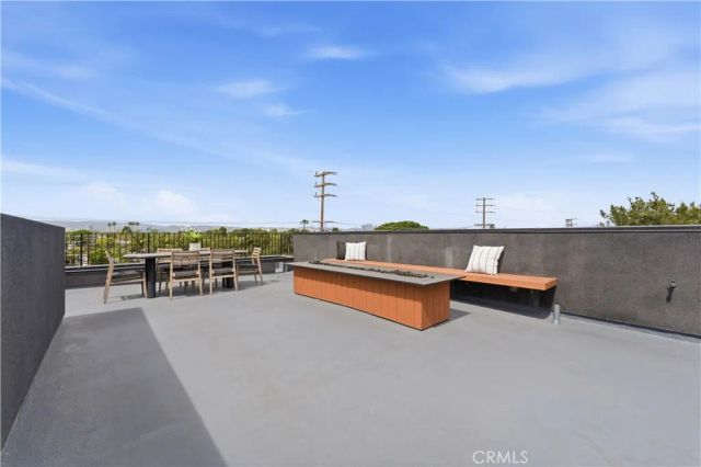 11702 Charnock Road, Los Angeles, CA 90066