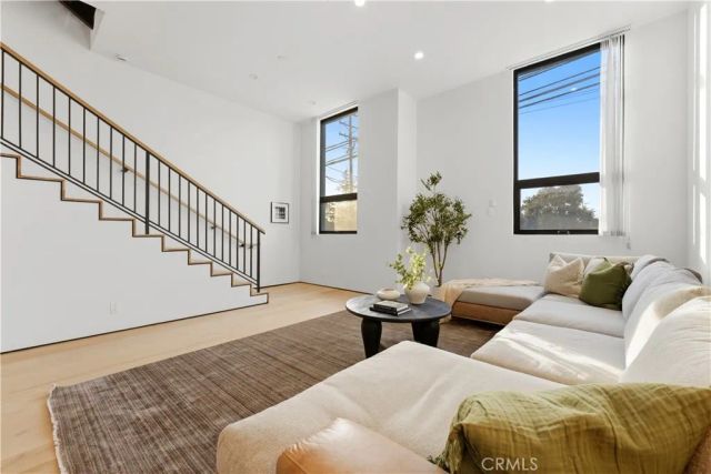 11702 Charnock Road, Los Angeles, CA 90066