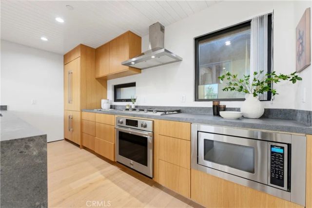 11702 Charnock Road, Los Angeles, CA 90066
