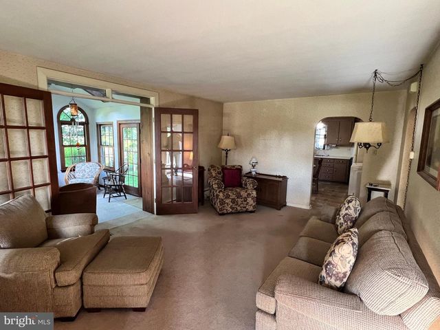 252 DOE RUN RD, Manheim, PA 17545