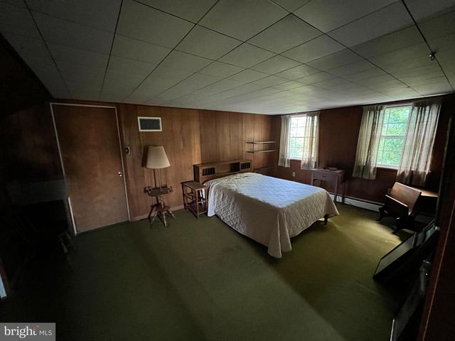 252 DOE RUN RD, Manheim, PA 17545