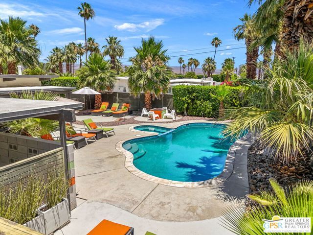 622 N Monterey Road, Palm Springs, CA 92262