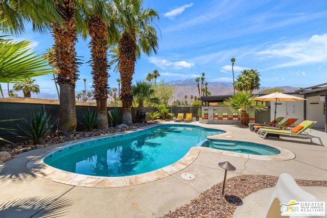 622 N Monterey Road, Palm Springs, CA 92262