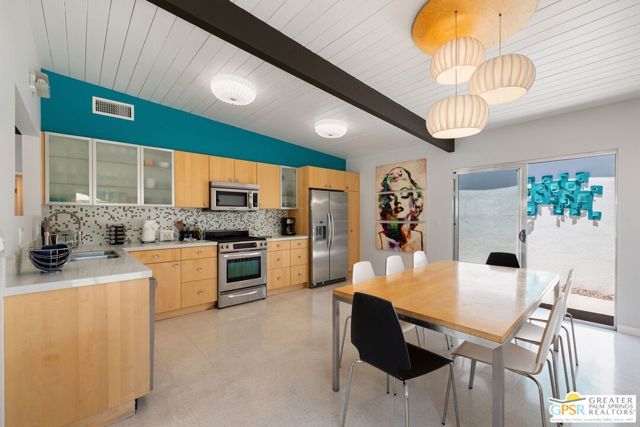 622 N Monterey Road, Palm Springs, CA 92262