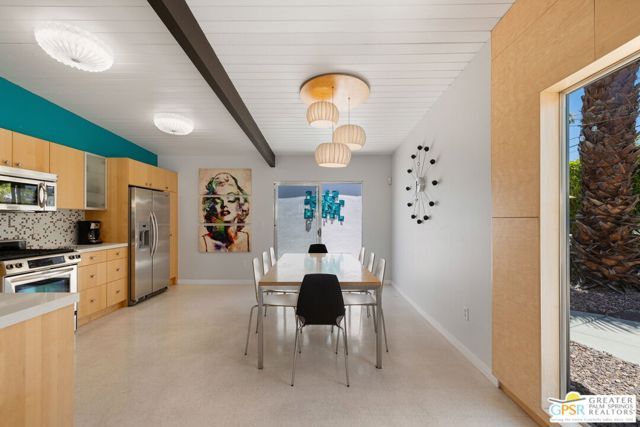 622 N Monterey Road, Palm Springs, CA 92262