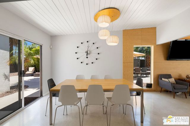 622 N Monterey Road, Palm Springs, CA 92262