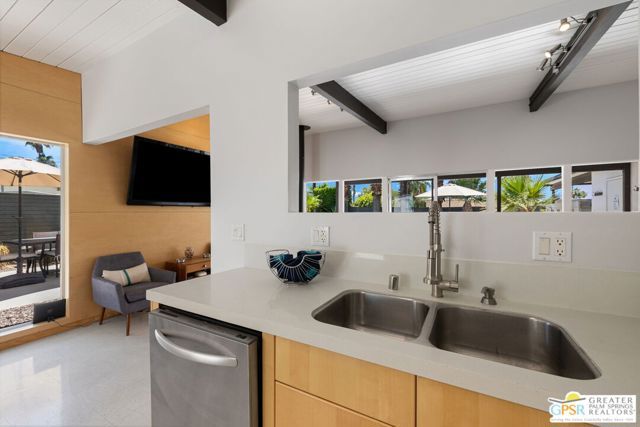 622 N Monterey Road, Palm Springs, CA 92262