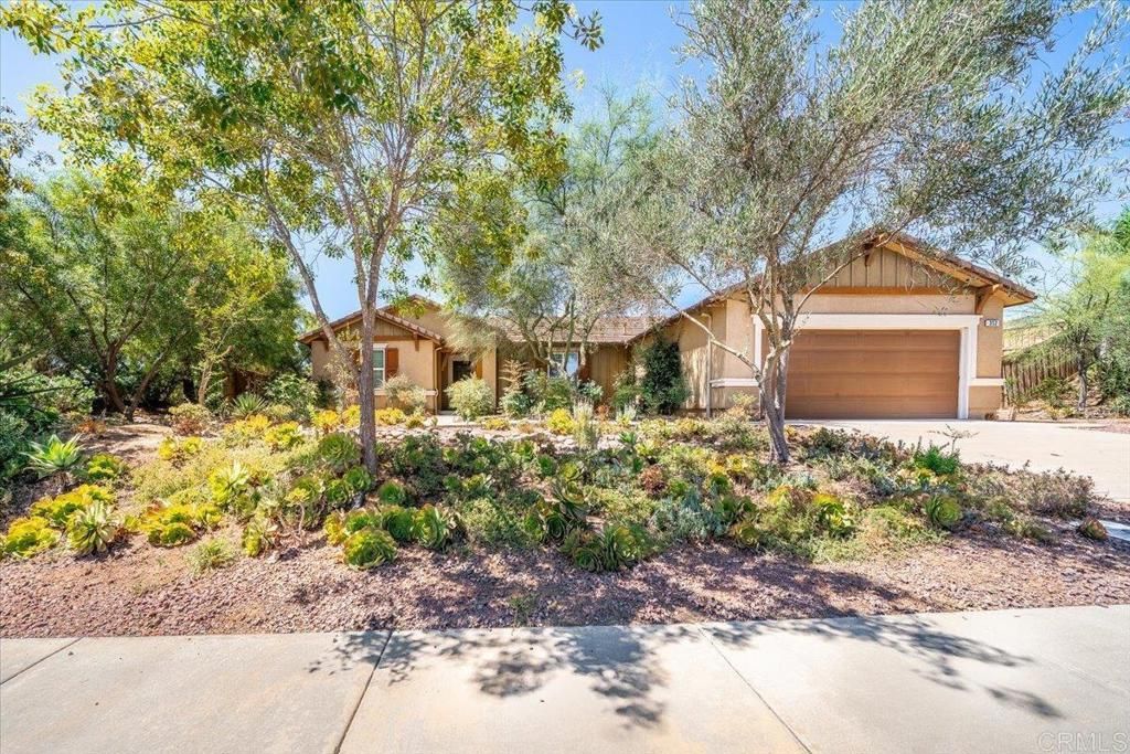 352 Tom McGuinness Jr Circle, Fallbrook, CA 92028 — photo 2