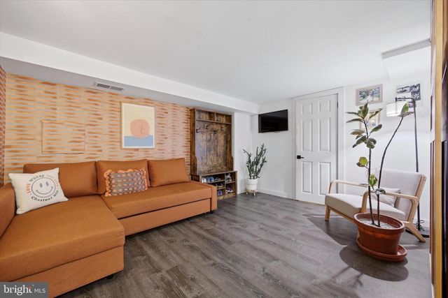 125 E MORELAND AVE, Philadelphia, PA 19118