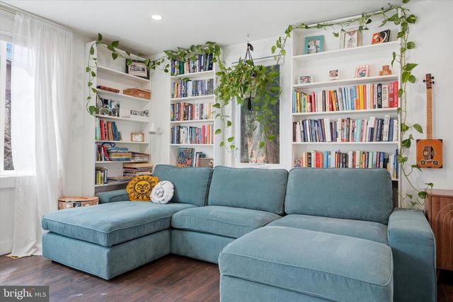 125 E MORELAND AVE, Philadelphia, PA 19118