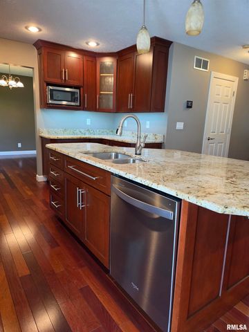 3 PEPPERTREE Court, Washington, IL 61571