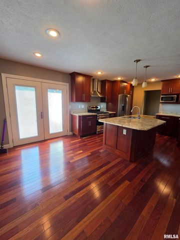 3 PEPPERTREE Court, Washington, IL 61571