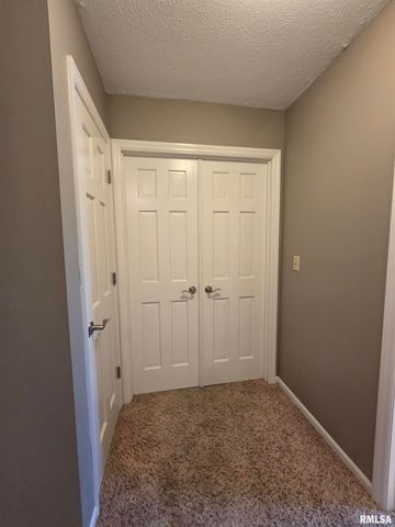 3 PEPPERTREE Court, Washington, IL 61571