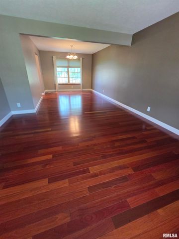 3 PEPPERTREE Court, Washington, IL 61571