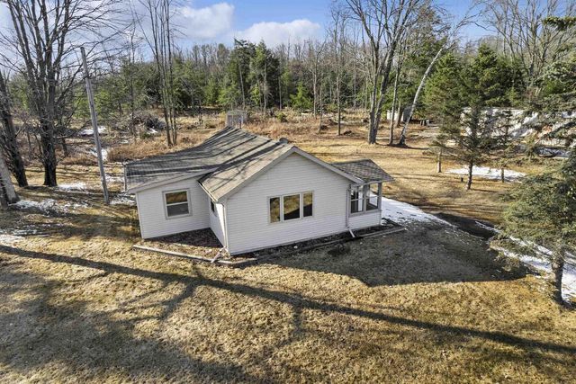 N2545 STATE HIGHWAY M-35, Menomonie, MI 49858