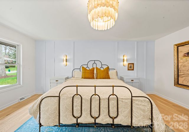 823 Wingrave Drive, Charlotte, NC 28270