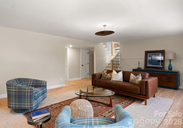 823 Wingrave Drive, Charlotte, NC 28270