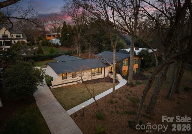 823 Wingrave Drive, Charlotte, NC 28270