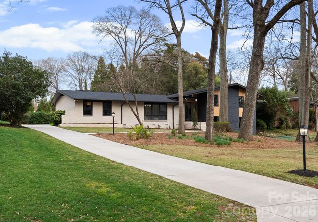823 Wingrave Drive, Charlotte, NC 28270