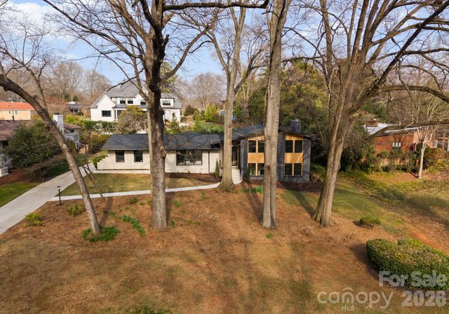 823 Wingrave Drive, Charlotte, NC 28270