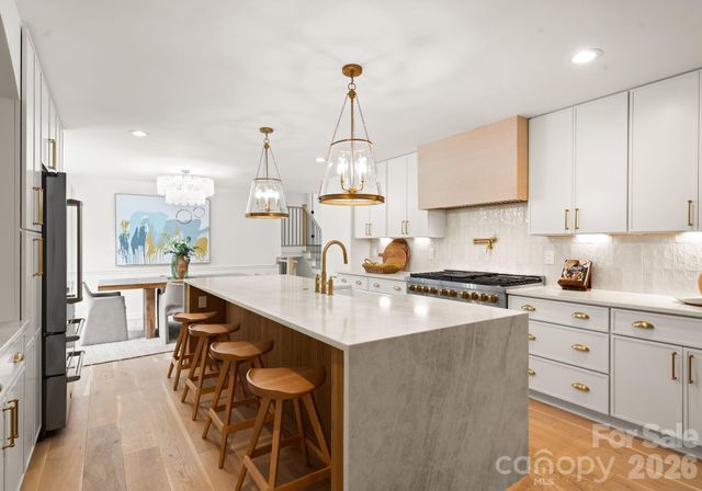 823 Wingrave Drive, Charlotte, NC 28270