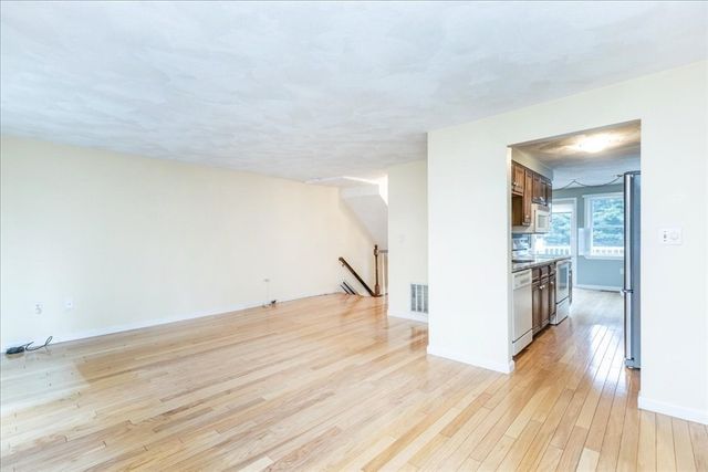 22 Collins St 46, Danvers, MA 01923