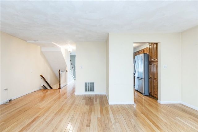 22 Collins St 46, Danvers, MA 01923