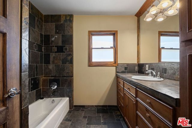 4166 Bakman Avenue, Studio City, CA 91602