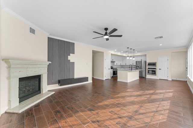 6330 N Borg Breakpoint Drive N, Spring, TX 77379