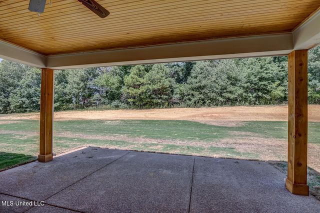 1528 Tributary Drive, Hernando, MS 38632