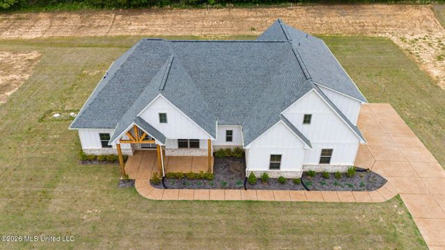 1528 Tributary Drive, Hernando, MS 38632